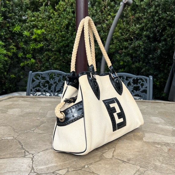 Fendi Shoulder Bag - Picture 4 of 12